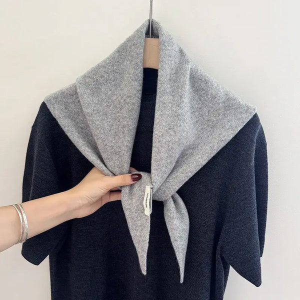Grand foulard en laine uni